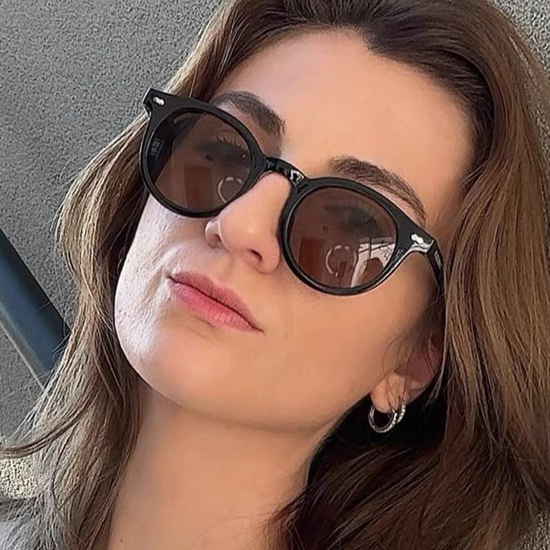 Korean Style Oval Stud Sunglasses – Fashion Retro UV Protection Shades, Unisex High-End Trendy Oval Frame Sun Glasses for Men and Women