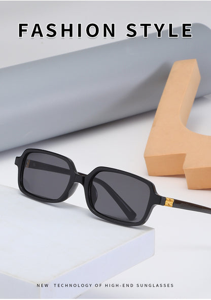 Small Square Frame Sunglasses – High-End Fashion Flat Glasses, Trendy European & American Style, Chic Non-Prescription Eyewear for Daily Wear