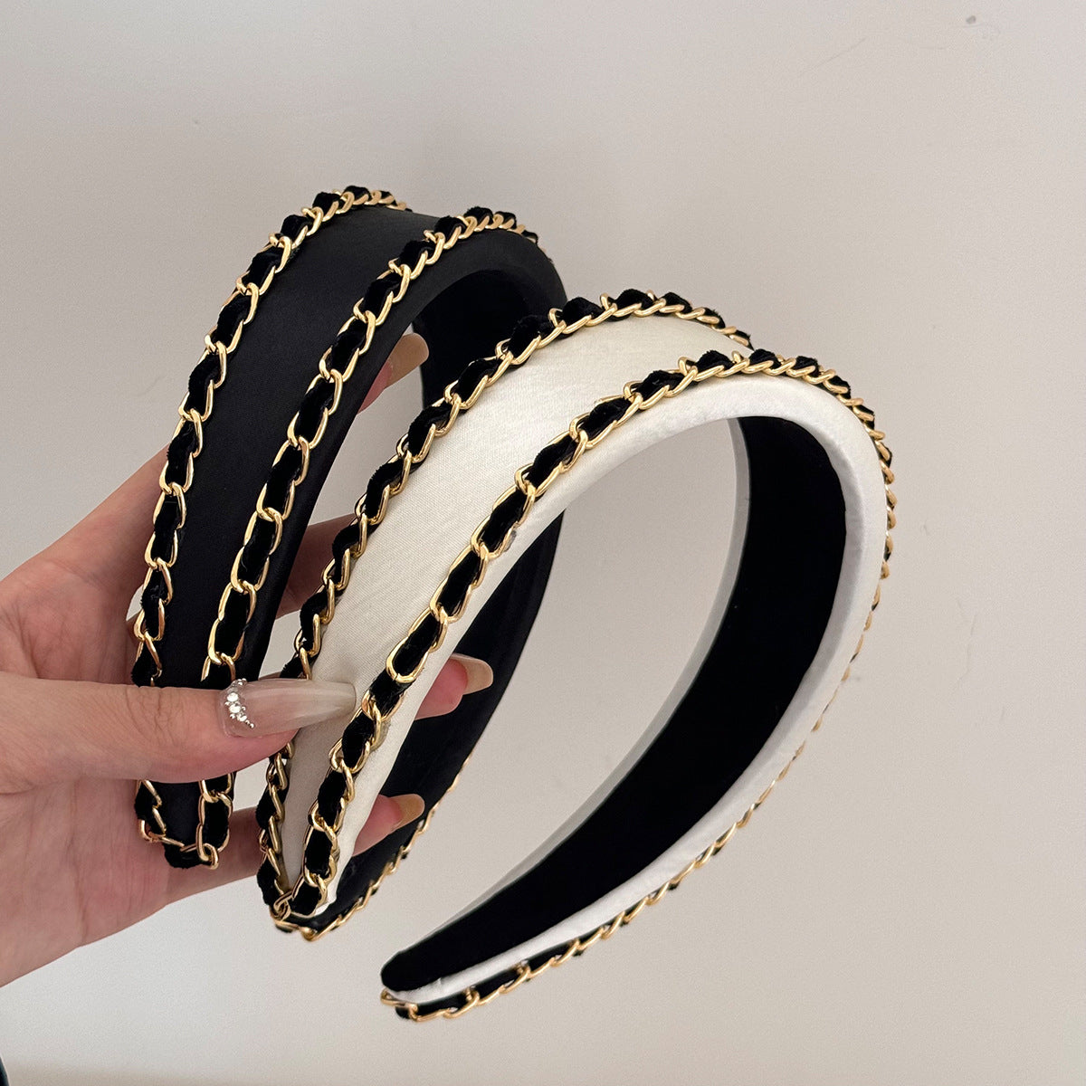 Luxury Black & Gold Chain Wide Headband | 2025 Fall Winter Fashion Hair Accessories for Women | Chic Designer Style Headpiece