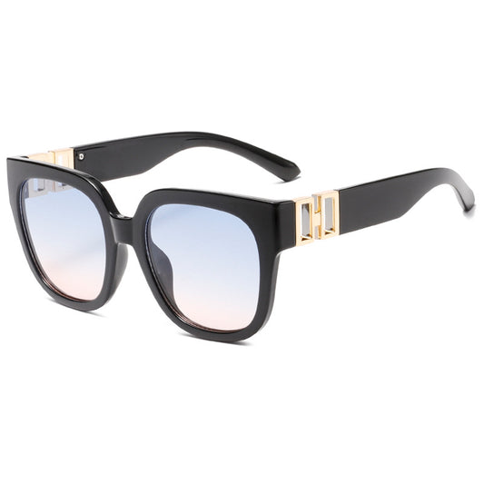 Cat Eye Oversized Square Sunglasses for Women | Retro Fashion UV400 Shades | Stylish Vintage Anti-UV Eyewear