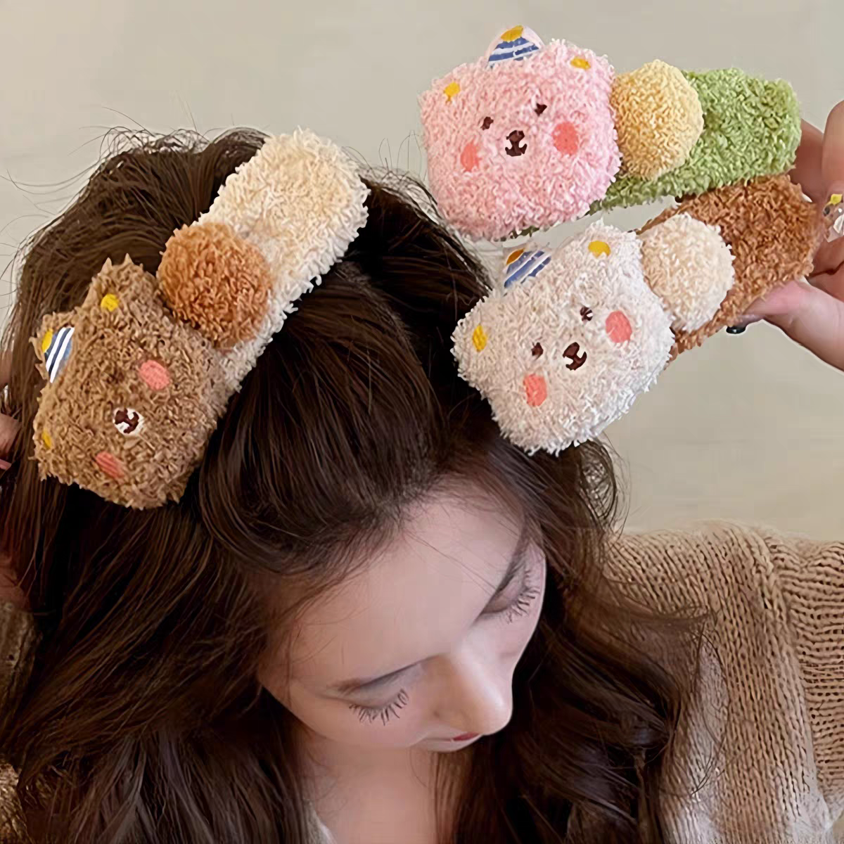 Plush Teddy Bear Hair Claw Clip for Girls – Cute Pudding Bear Alligator Clip, Large Fluffy Hair Accessory for 2025 Trendy Hairstyles