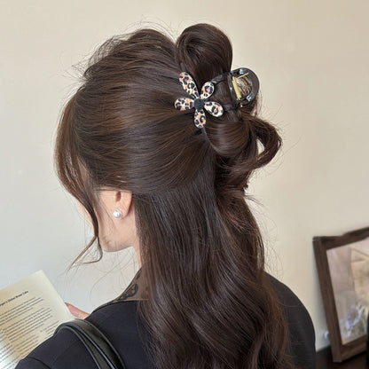Leopard Flower Hair Claw Clip – Acrylic Medium & Large Jaw Clips for Women, Stylish Banana Claw for Thick or Fine Hair, Retro Chic Hair Accessory