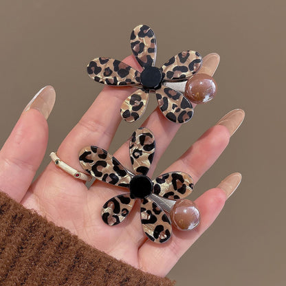 2PCS Leopard Flower Hair Clips – Stylish Bobby Pins for Women, Side Bangs Hairpins, Retro Chic Barrettes Hair Accessories