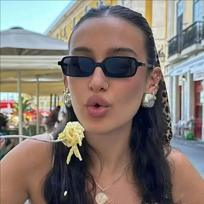 Small Square Frame Sunglasses – High-End Fashion Flat Glasses, Trendy European & American Style, Chic Non-Prescription Eyewear for Daily Wear
