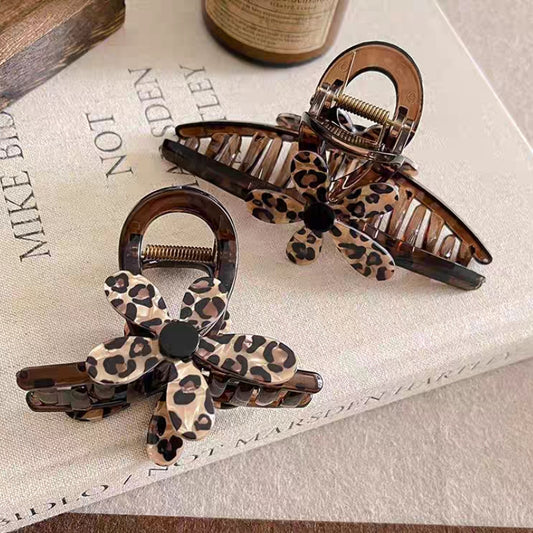 Leopard Flower Hair Claw Clip – Acrylic Medium & Large Jaw Clips for Women, Stylish Banana Claw for Thick or Fine Hair, Retro Chic Hair Accessory